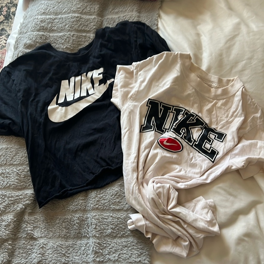 Bundle of Nike tops